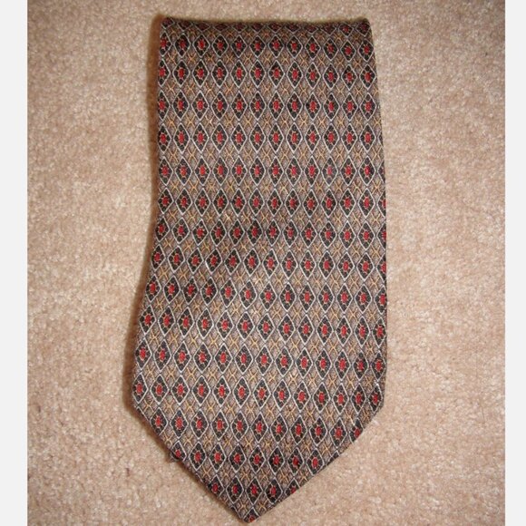 Valentino Garavani Slim diamond pattern silk tie | The  Valentino Silk Tie Diamond Pattern